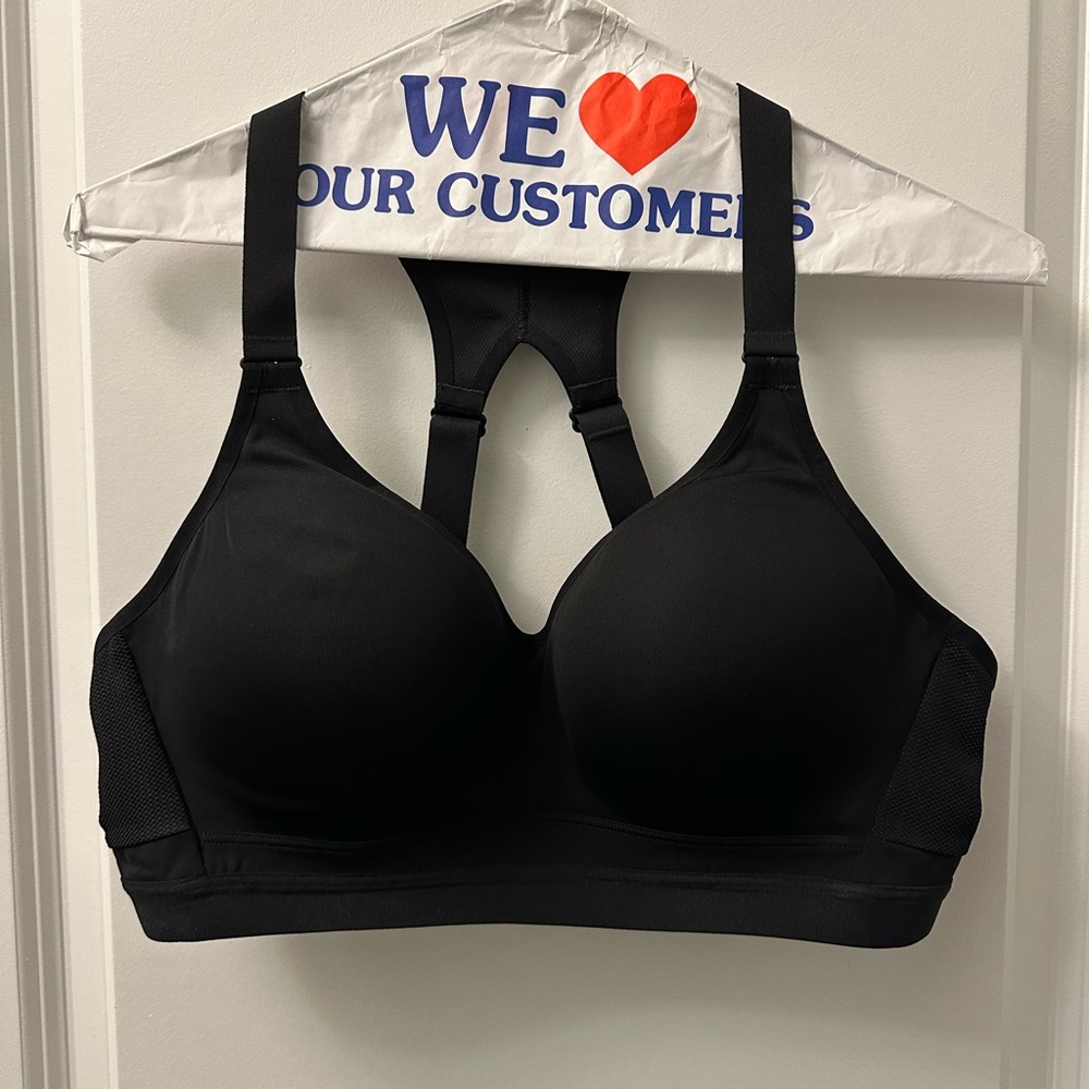 Victoria’s Secret Incredible Plunge Sports bra